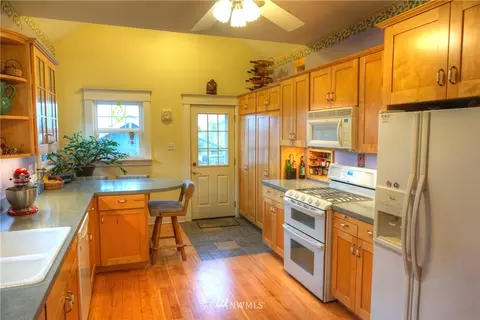 1420 Rucker Ave, Everett, WA 98201 photo 8