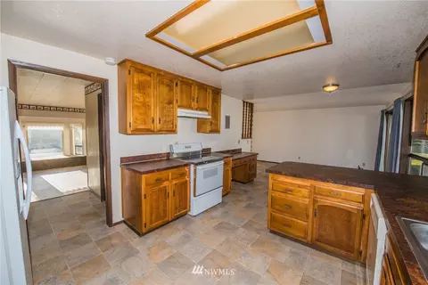 726 E Cedar St, Sequim, WA 98382 photo 9