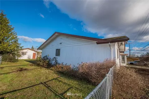 726 E Cedar St, Sequim, WA 98382 photo 24