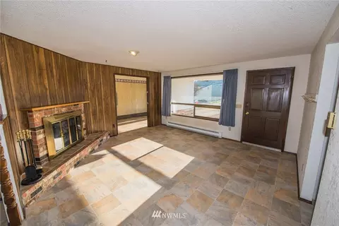 726 E Cedar St, Sequim, WA 98382 photo 5