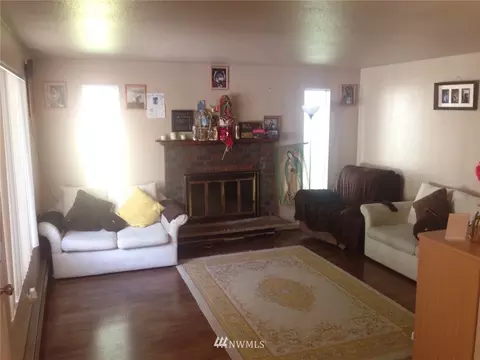 111 E Beech St, Everett, WA 98203 photo 4