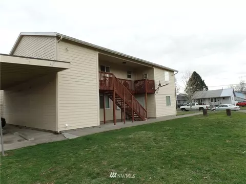 1005 8th Ave, Longview, WA 98632 photo 2