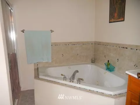 105 Erickson Ln SW, Orting, WA 98360 photo 19