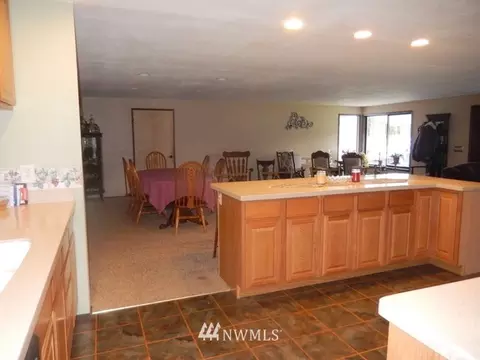 105 Erickson Ln SW, Orting, WA 98360 photo 8