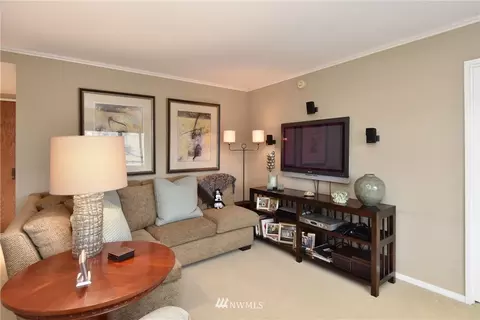 1301 Spring St #14E, Seattle, WA 98104 photo 3