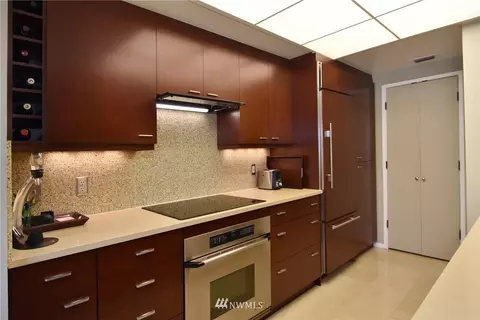 1301 Spring St #14E, Seattle, WA 98104 photo 7