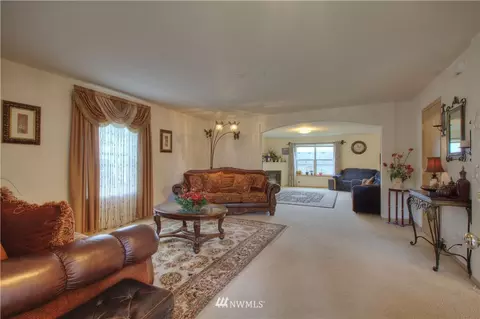 5311 114th St SE, Everett, WA 98208 photo 2