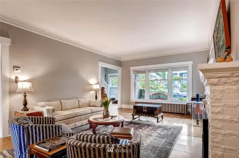2211 Broadway Ave E, Seattle, WA 98102 photo 3