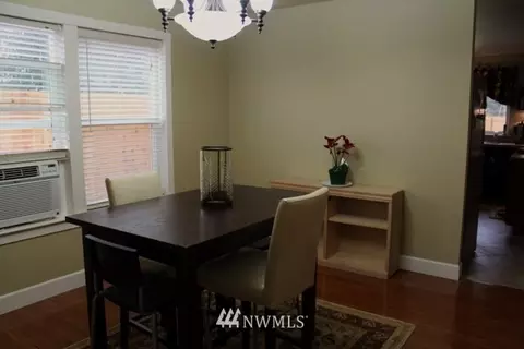 70 E Warbler Ct, Allyn, WA 98524 photo 7
