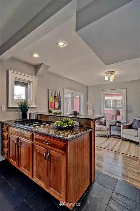 520 23rd Ave E, Seattle, WA 98112 photo 13