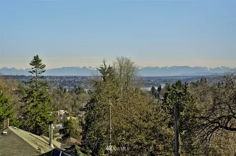520 23rd Ave E, Seattle, WA 98112 photo 3