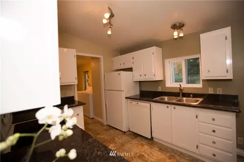 8499 Cimarron Way, Maple Falls, WA 98266 photo 6