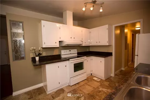 8499 Cimarron Way, Maple Falls, WA 98266 photo 5