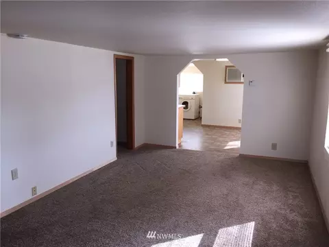 70 N 3rd St, Thorp, WA 98946 photo 5