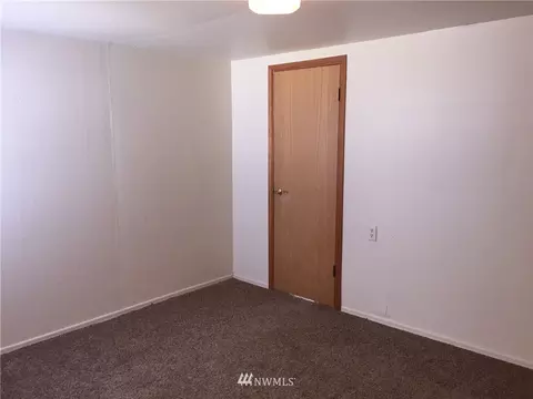 70 N 3rd St, Thorp, WA 98946 photo 8