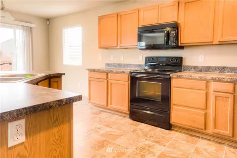 17723 17th Ave E, Spanaway, WA 98387 photo 5