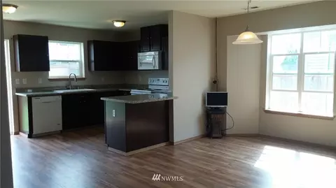 210 Roberts St NE, Orting, WA 98360 photo 7