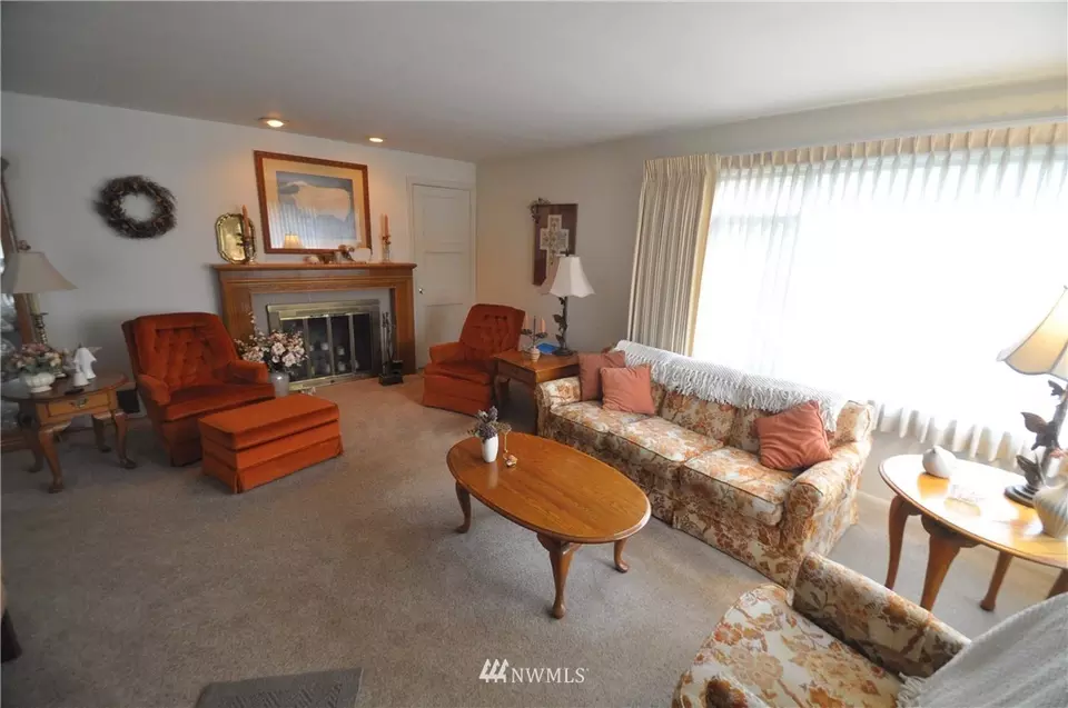  8235 36th Ave NE, Seattle, WA 98115 photo 8