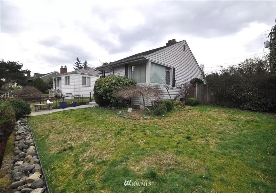  8235 36th Ave NE, Seattle, WA 98115 photo 23