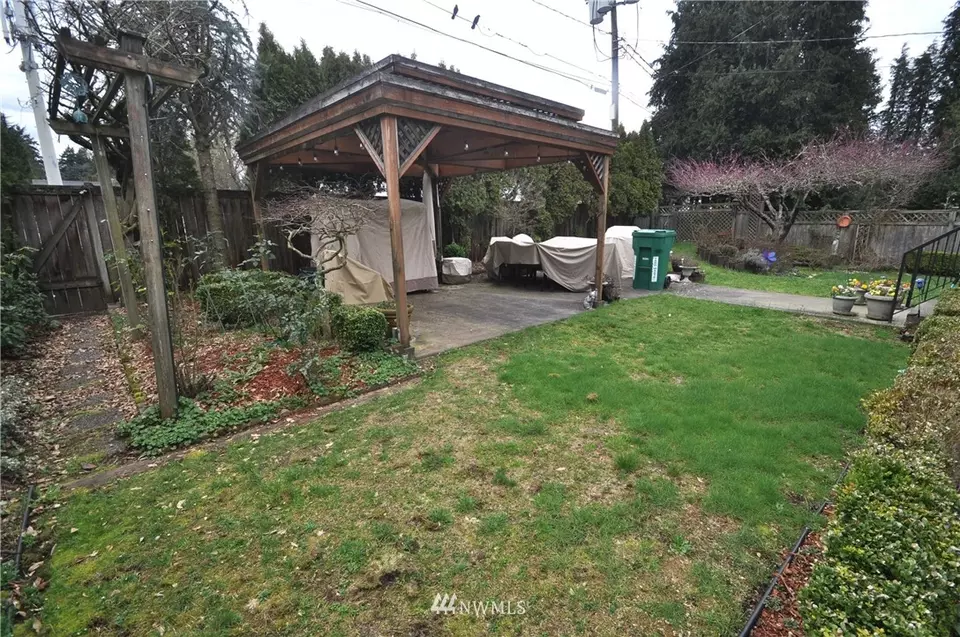  8235 36th Ave NE, Seattle, WA 98115 photo 24