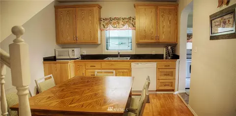 8015 Beverly Blvd, Everett, WA 98203 photo 5