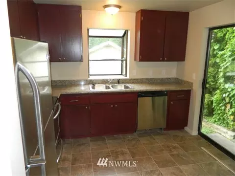 2905 10 St, Everett, WA 98201 photo 4