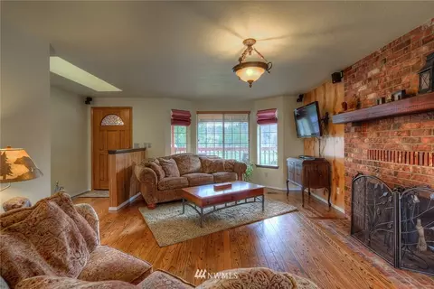 7817 211th St E, Spanaway, WA 98387 photo 9