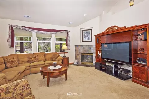 7851 E Grapeview Loop Rd, Allyn, WA 98524 photo 4