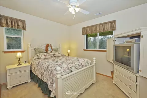 7851 E Grapeview Loop Rd, Allyn, WA 98524 photo 10