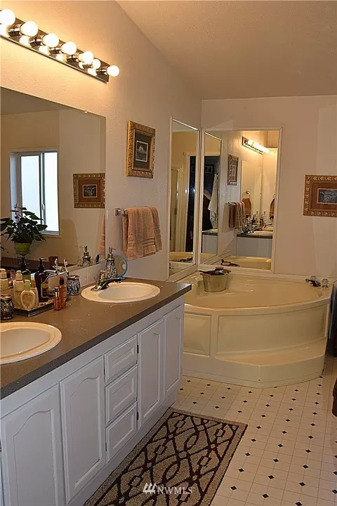 122 Priest Ln, Sequim, WA 98382 photo 4