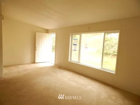 392 Fleming Dr, Sequim, WA 98382 photo 4