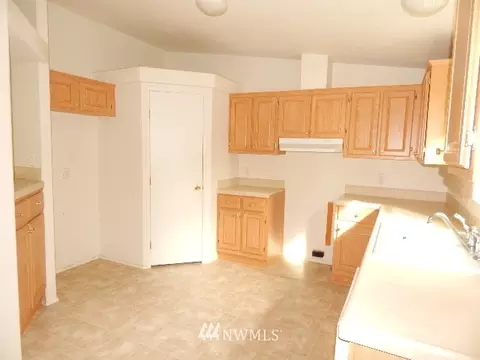 392 Fleming Dr, Sequim, WA 98382 photo 6