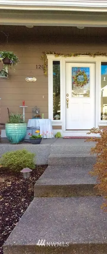 1207 Goldfinch Ave, Orting, WA 98360 photo 3