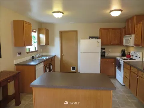 307 Nelson St NE, Orting, WA 98360 photo 11