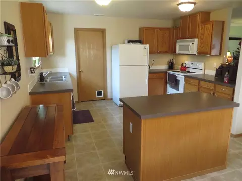 307 Nelson St NE, Orting, WA 98360 photo 12