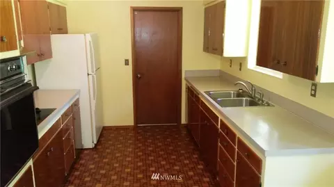 4909 Elm St, Everett, WA 98203 photo 6