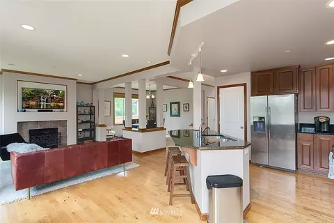 10808 NE 187th St, Bothell, WA 98011 photo 4