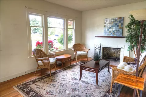 3217 Rockefeller Ave, Everett, WA 98201 photo 4