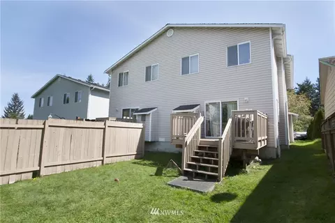 7526 Lower Ridge Rd, Everett, WA 98203 photo 2