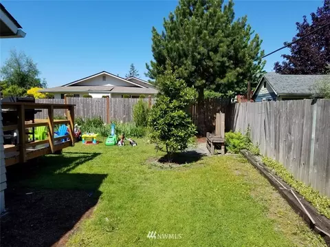 1360 Marion St, Enumclaw, WA 98022 photo 13