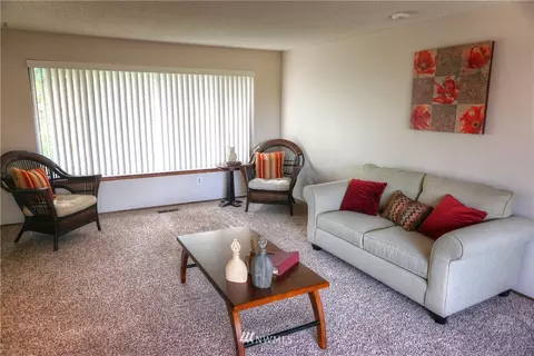 2810 Larlin Dr, Everett, WA 98203 photo 5
