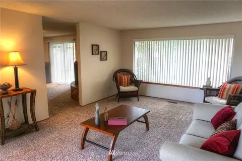 2810 Larlin Dr, Everett, WA 98203 photo 6