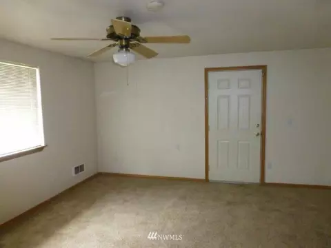 17501 E 11th Ave, Spanaway, WA 98387 photo 4