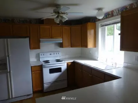 17501 E 11th Ave, Spanaway, WA 98387 photo 5