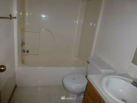 17501 E 11th Ave, Spanaway, WA 98387 photo 6