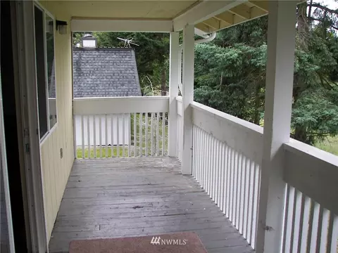 3909 Mason Loop Rd, Tacoma, WA 98409 photo 4