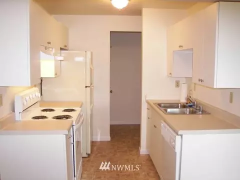 3909 Mason Loop Rd, Tacoma, WA 98409 photo 3