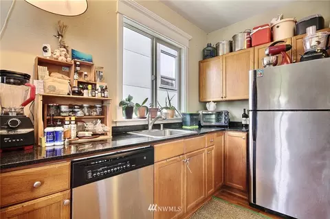 142 21st Ave E, Seattle, WA 98112 photo 8
