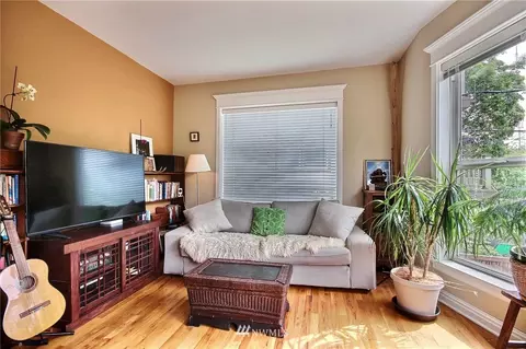 142 21st Ave E, Seattle, WA 98112 photo 6