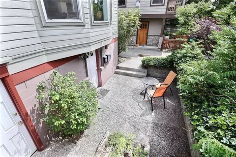 142 21st Ave E, Seattle, WA 98112 photo 3